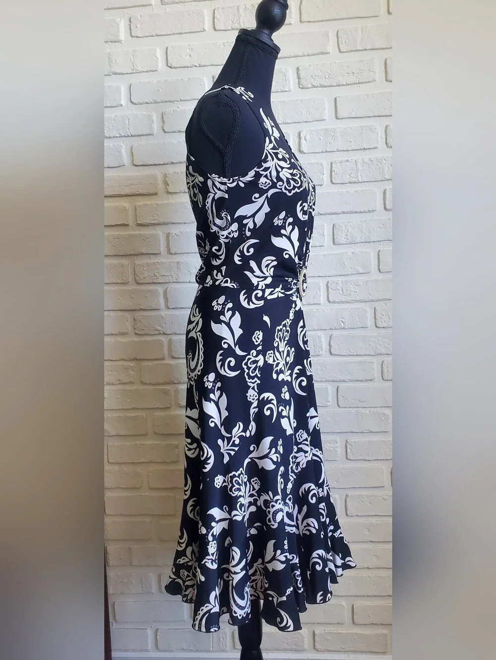 Joseph Ribkoff Floral Paisley Ring Buckle Dress Black White Flowy Ruffle Hem - Picture 13 of 15